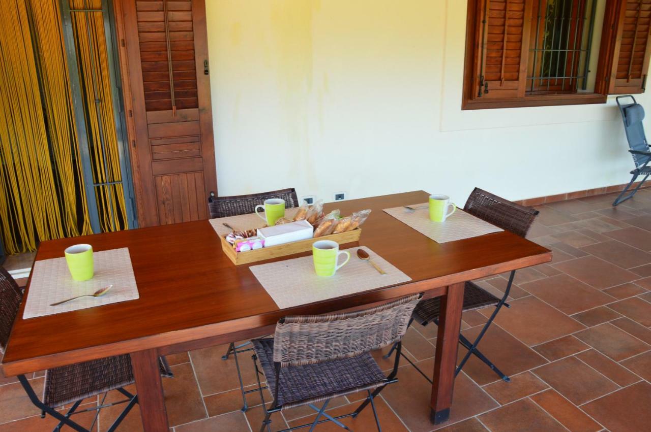 Casa Vacanza Borgo Parrini Партинико Экстерьер фото